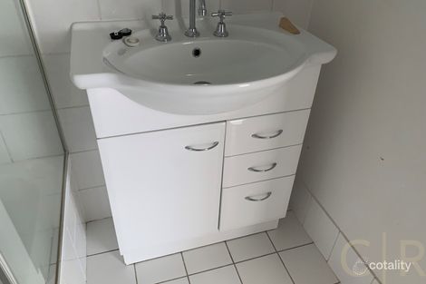 Property photo of 2/131 Gray Street Adelaide SA 5000