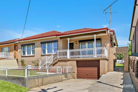 84 Meadow St, Tarrawanna, NSW 2518