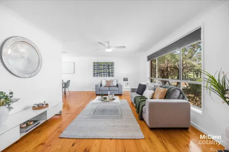 Property photo of 28 Sternberg Crescent Wanniassa ACT 2903