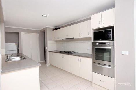 Property photo of 18 Rosamond Avenue Tarneit VIC 3029