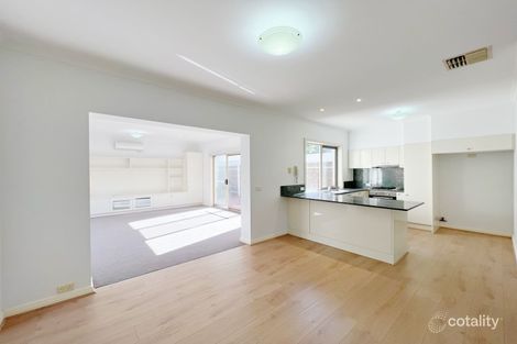 Property photo of 10 Canberra Mews Port Melbourne VIC 3207