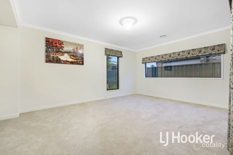 Property photo of 1 Zeus Avenue Cranbourne West VIC 3977