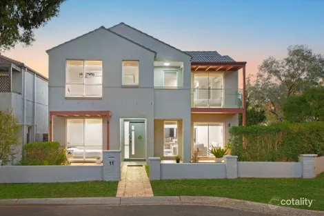 11 Roxburgh Cres, Stanhope Gardens, NSW 2768