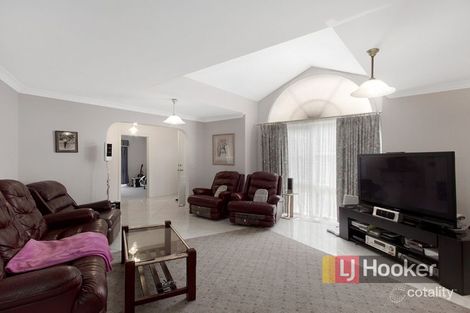 Property photo of 99 Pitfield Crescent Rowville VIC 3178