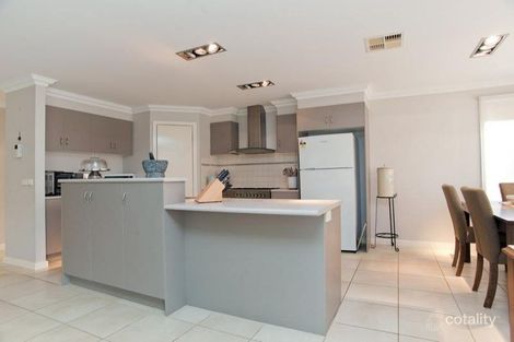 Property photo of 9 Orchardview Grove Sunbury VIC 3429