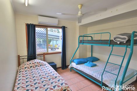 Property photo of 40 Elizabeth Street Flying Fish Point QLD 4860