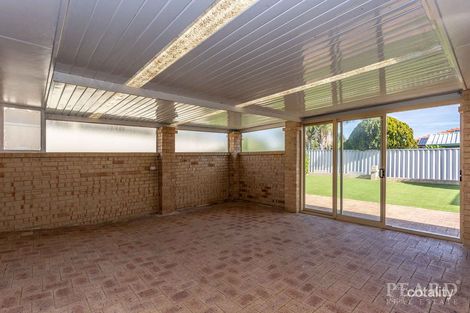 Property photo of 2 Clere Rise Woodvale WA 6026
