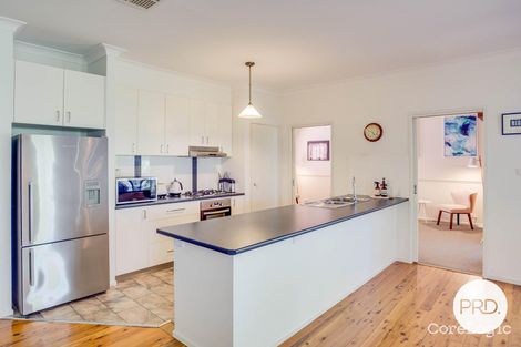 Property photo of 64 Simkin Crescent Kooringal NSW 2650