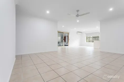 Property photo of 14 Cadell Crescent Rothwell QLD 4022