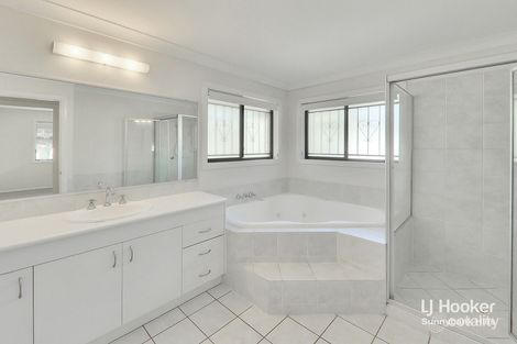 Property photo of 31 Alan Crescent Eight Mile Plains QLD 4113