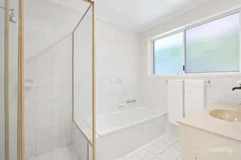 Property photo of 4 Palomino Drive Mudgeeraba QLD 4213