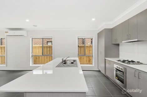Property photo of 45 Edara Circuit Greenvale VIC 3059