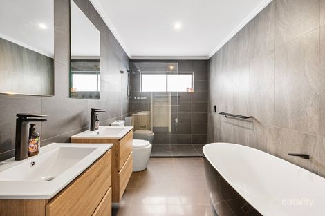 Property photo of 15 Slim Dusty Circuit Moncrieff ACT 2914
