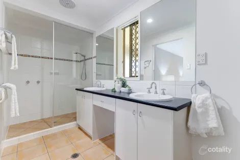 Property photo of 17 Corowa Court Eatons Hill QLD 4037