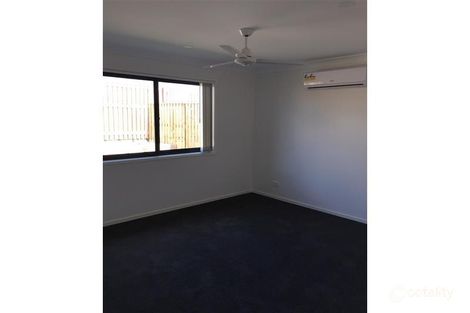 Property photo of 33 Hill Drive Pimpama QLD 4209