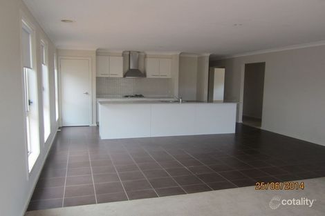 Property photo of 21 Blue Jay Crescent Tarneit VIC 3029
