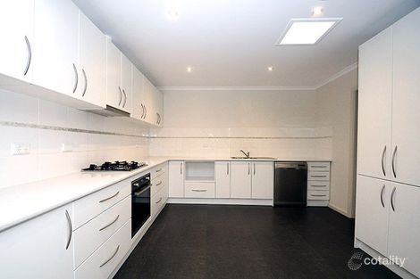 Property photo of 5 Brunei Grove Frankston VIC 3199