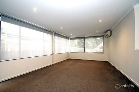 Property photo of 5 Brunei Grove Frankston VIC 3199