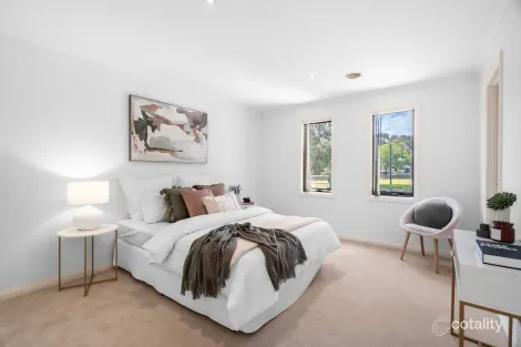 Property photo of 2 Sovereign Manors Crescent Rowville VIC 3178