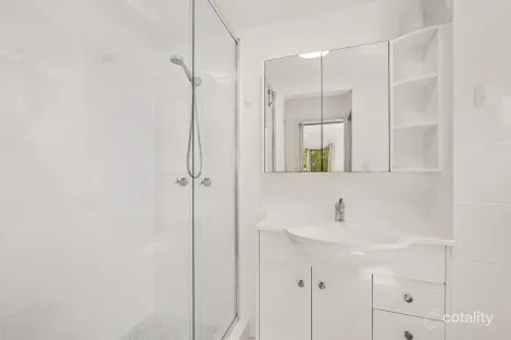 Property photo of 4/234 Shafston Avenue Kangaroo Point QLD 4169