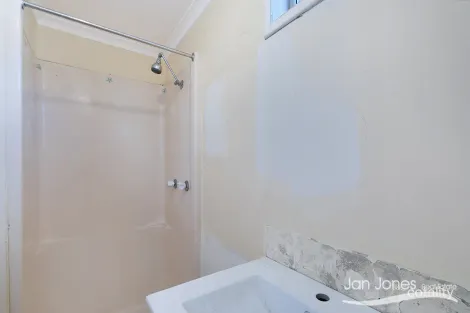 Property photo of 107 Eversleigh Road Scarborough QLD 4020