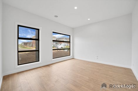 Property photo of 19 Lucerne Drive Truganina VIC 3029