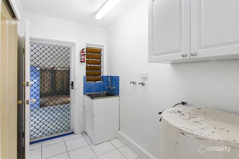 Property photo of 10 Conlan Close Manoora QLD 4870