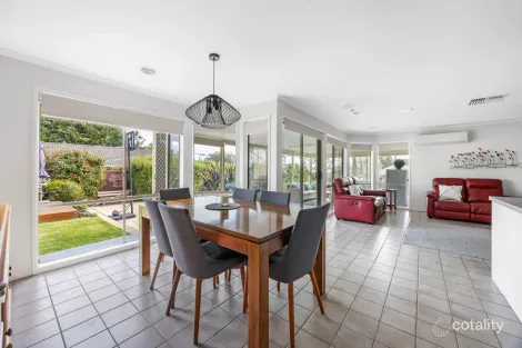 Property photo of 6 Carinya Drive Gisborne VIC 3437