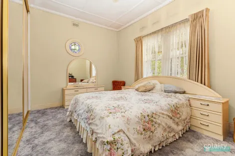 Property photo of 18 Smith Street North Bendigo VIC 3550