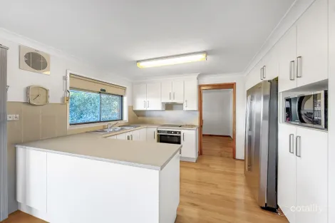 Property photo of 69 Staff Road Unanderra NSW 2526