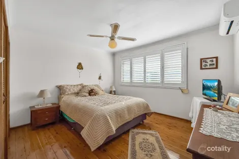 Property photo of 69 Staff Road Unanderra NSW 2526