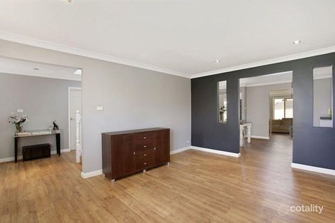 Property photo of 76 Crommelin Crescent St Helens Park NSW 2560