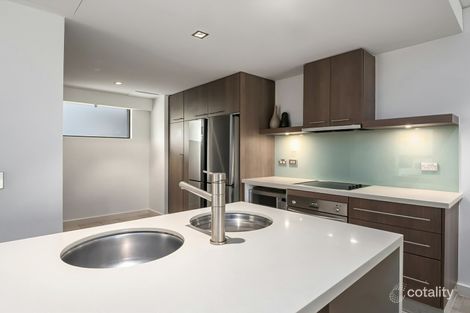 Property photo of 204/5 Triton Street Palm Cove QLD 4879