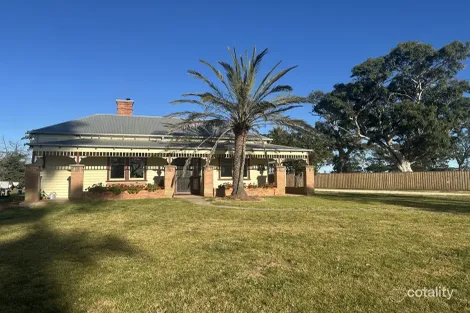633 Llowalong Rd, Llowalong, VIC 3862