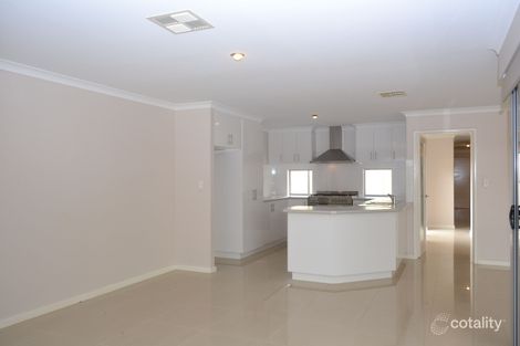 Property photo of 8B Spruce Terrace Aubin Grove WA 6164