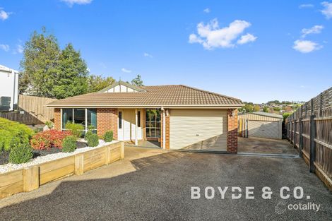 Property photo of 10 Bateson Court Drouin VIC 3818