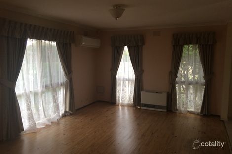 Property photo of 32 Oldershaw Road Melton VIC 3337