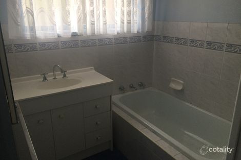 Property photo of 32 Oldershaw Road Melton VIC 3337