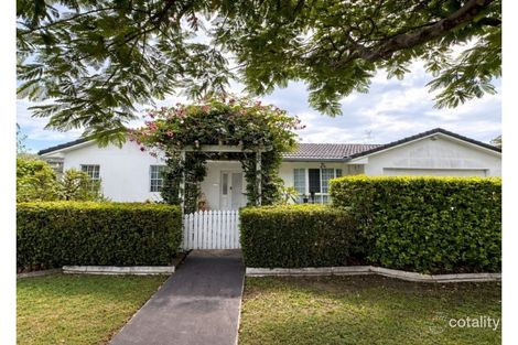 35 Port Jackson Bvd, Clear Island Waters, QLD 4226