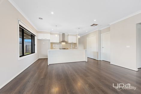 Property photo of 4 Pinnacle Way Fraser Rise VIC 3336