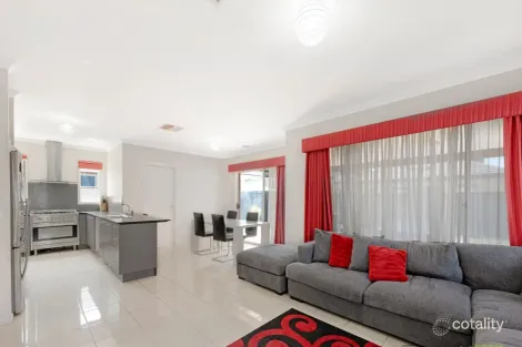 Property photo of 11 Kopi Way Wollert VIC 3750