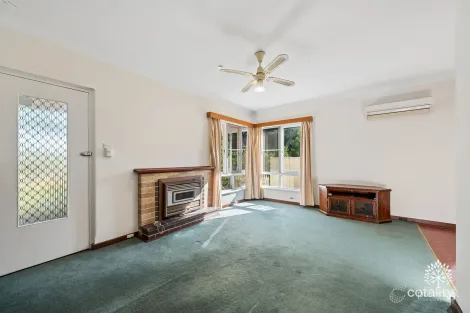 Property photo of 52 Heath Road Kalamunda WA 6076