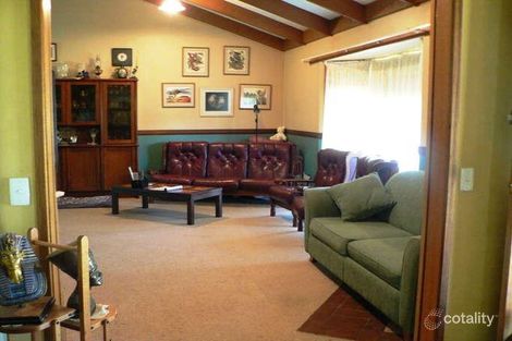 Property photo of 16 Reynolds Grove Romsey VIC 3434
