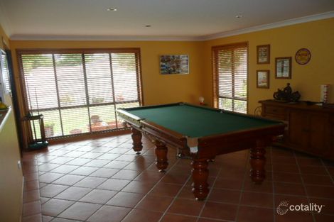 Property photo of 2 Saunders Place Wynnum QLD 4178