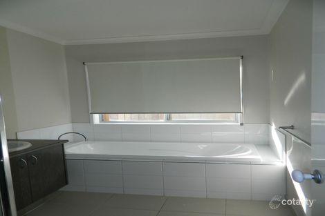 Property photo of 18 Carramar Drive Harkness VIC 3337