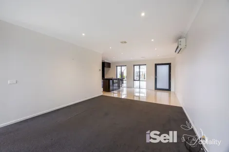 Property photo of 24 Amaryn Court Springvale VIC 3171