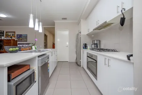 Property photo of 10 Dupain Way Aveley WA 6069