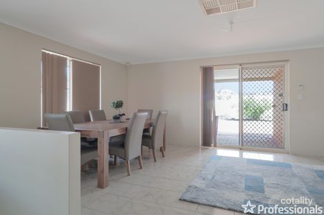 Property photo of 11 Tallow Way Bennett Springs WA 6063