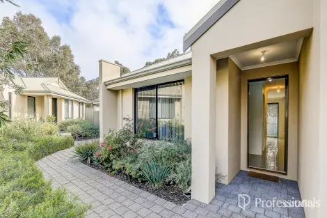 12/6 Strelitzia Ave, Forrestfield, WA 6058