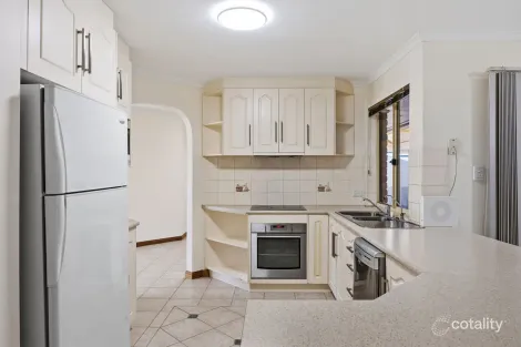 Property photo of 44 Silcock Circuit Greenwith SA 5125
